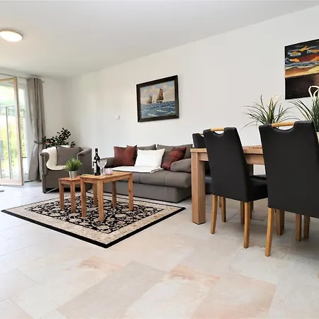 Bickbeeren Schweiz Amalia, App 02 Апартаменты *